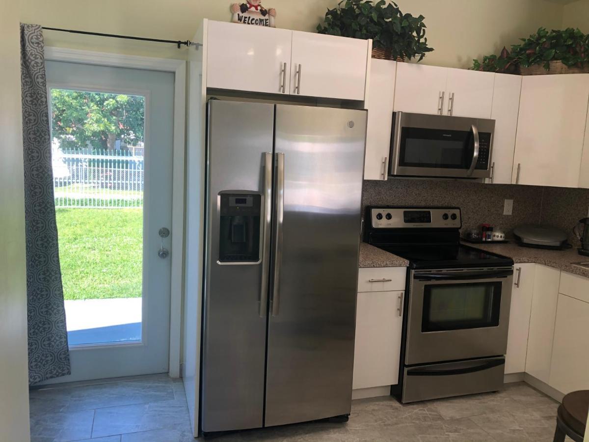 Your House In Miami Extérieur photo