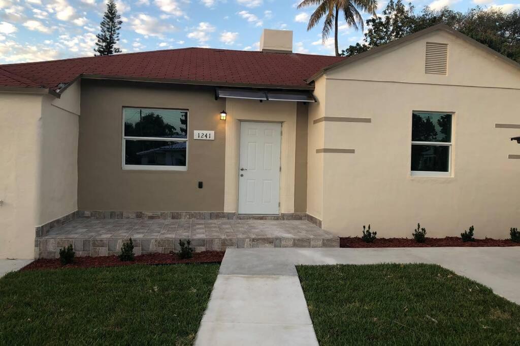 Your House In Miami Extérieur photo
